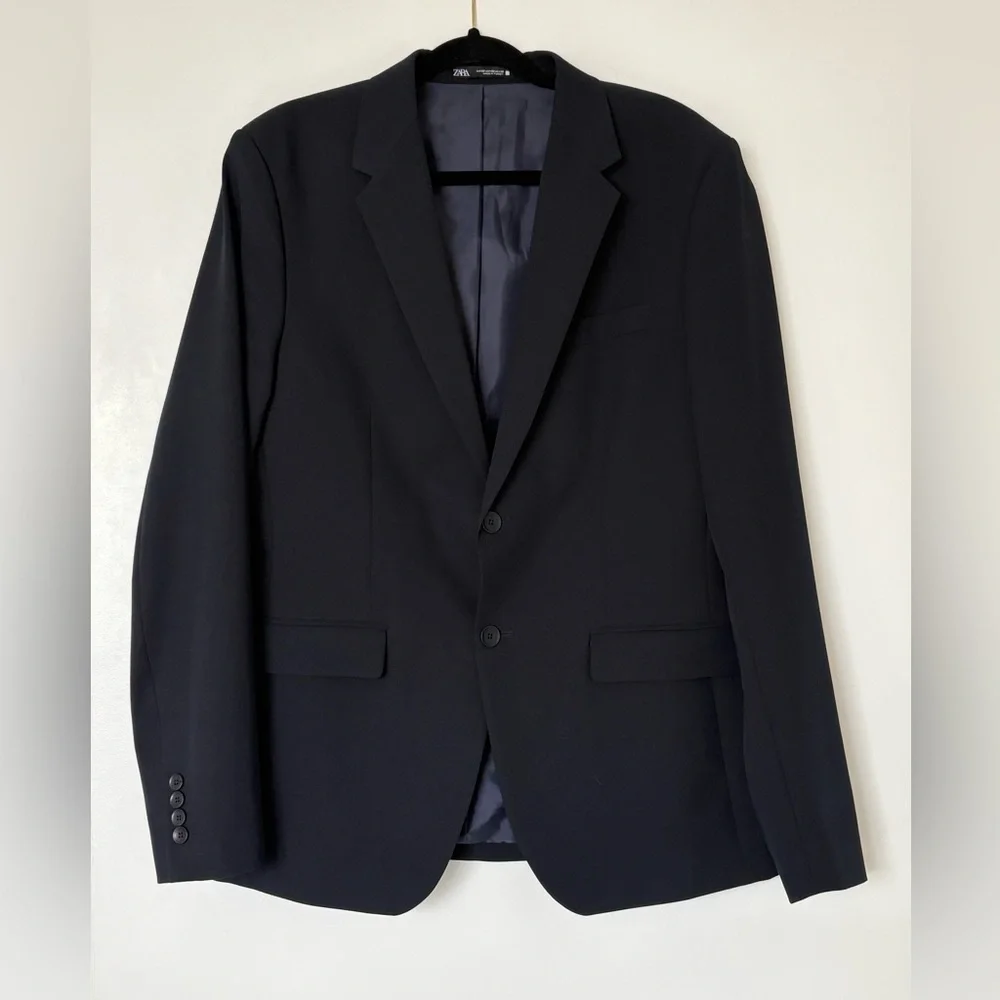 Zara Men's Navy Blazer Size 42R